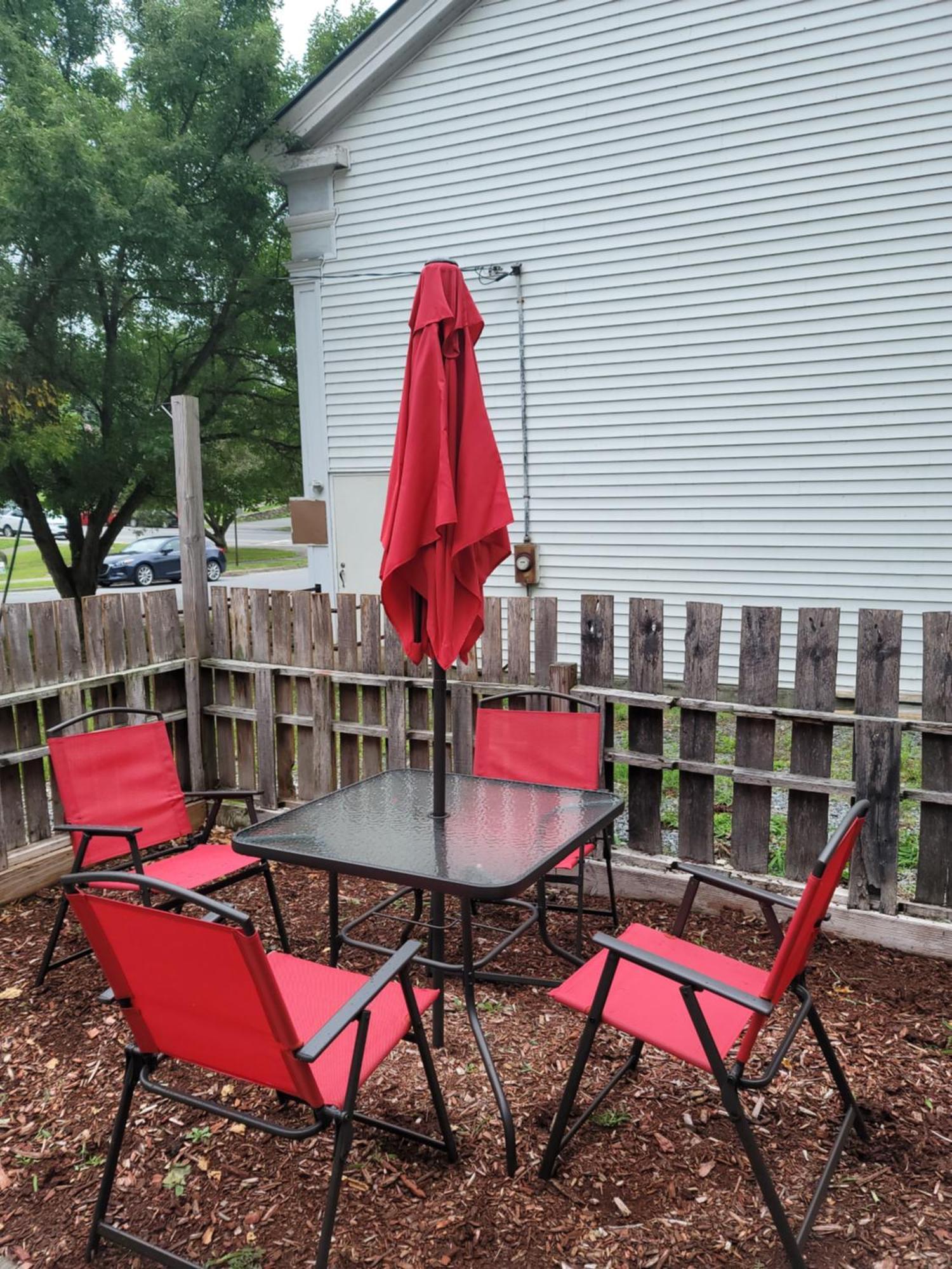 The Cozy Red Cottage Lake Luzerne Exterior photo
