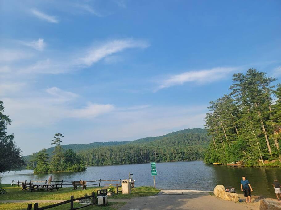 The Cozy Red Cottage Lake Luzerne Exterior photo